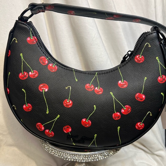 🖤🍒 Betsey Johnson Cherry On-Top Shoulder Bag with cute Cherry bag charm🍒🖤NWT - Picture 10 of 17